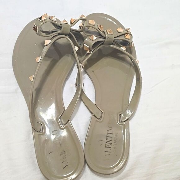 Valentino Garavani 39 rockstud jelly nude flats thongs slippers tan rubb… - Picture 3 of 8